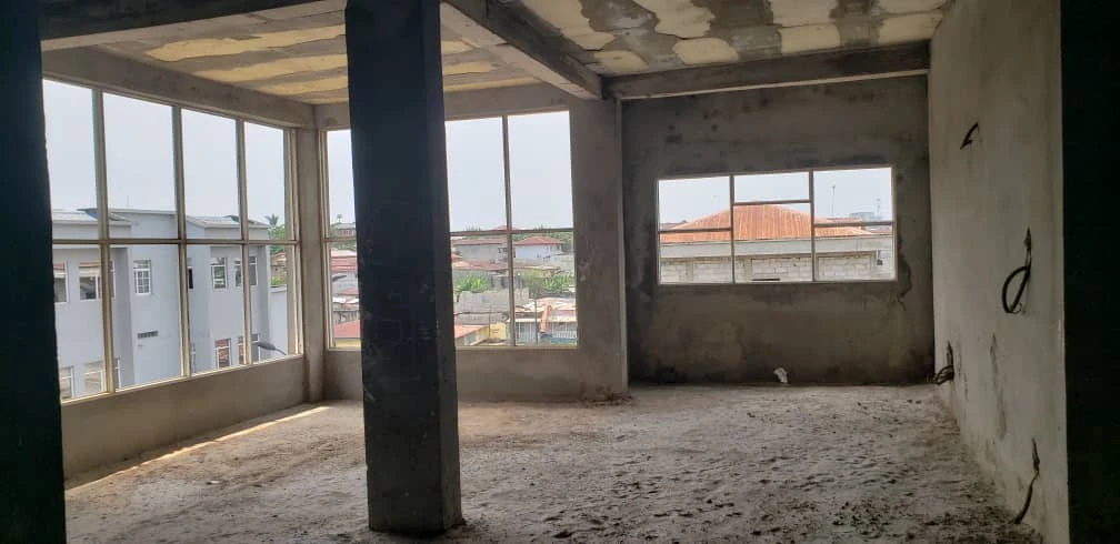 Mbangan II — Edificio Completo mini 6